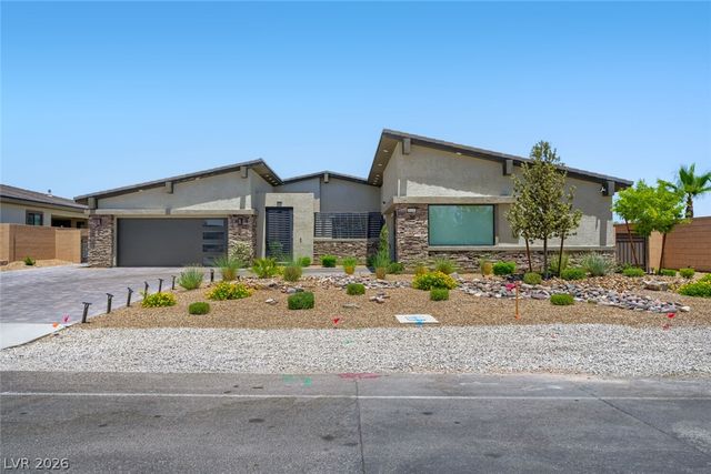8310 West Camero Avenue, Las Vegas, NV 89113