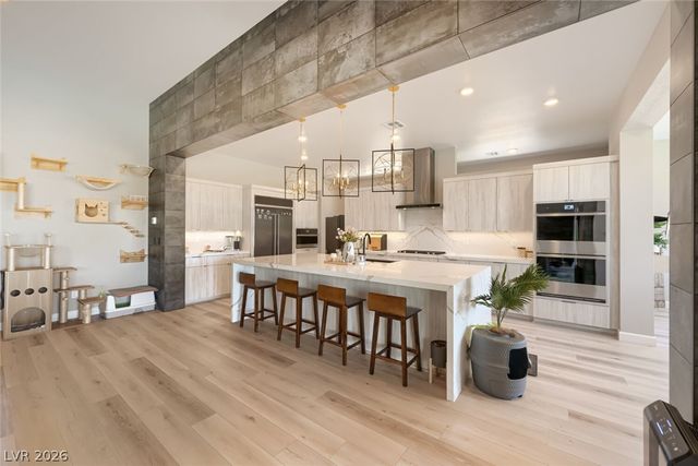 8310 West Camero Avenue, Las Vegas, NV 89113