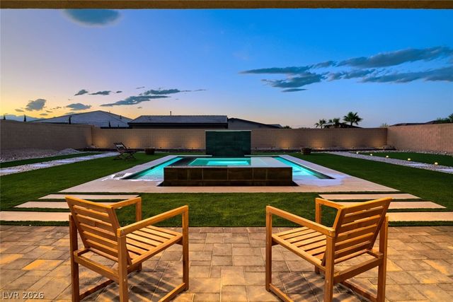 8310 West Camero Avenue, Las Vegas, NV 89113