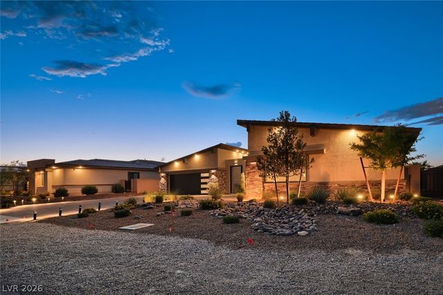 8310 West Camero Avenue, Las Vegas, NV 89113