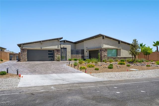8310 West Camero Avenue, Las Vegas, NV 89113