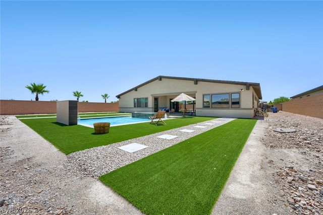 8310 West Camero Avenue, Las Vegas, NV 89113