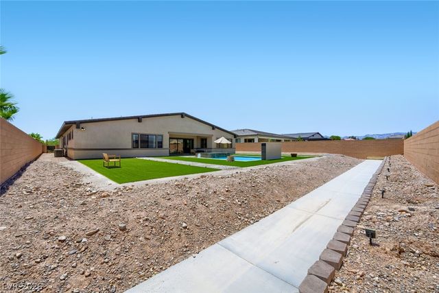 8310 West Camero Avenue, Las Vegas, NV 89113