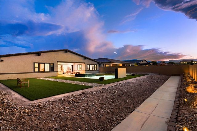 8310 West Camero Avenue, Las Vegas, NV 89113