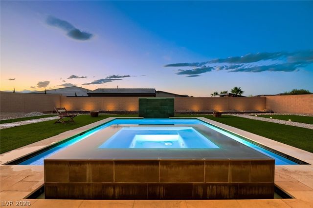 8310 West Camero Avenue, Las Vegas, NV 89113