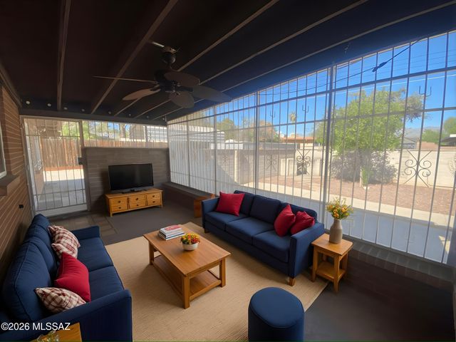 8133 E Colette Place, Tucson, AZ 85710