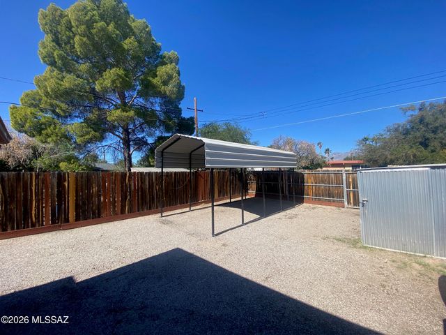 8133 E Colette Place, Tucson, AZ 85710