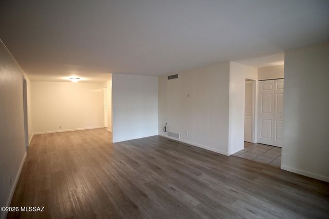 8133 E Colette Place, Tucson, AZ 85710