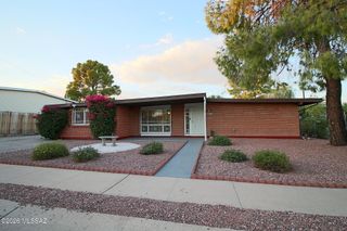 8133 E Colette Place, Tucson, AZ 85710