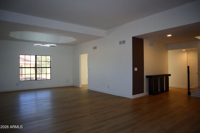 5326 W CHERYL Drive, Glendale, AZ 85302