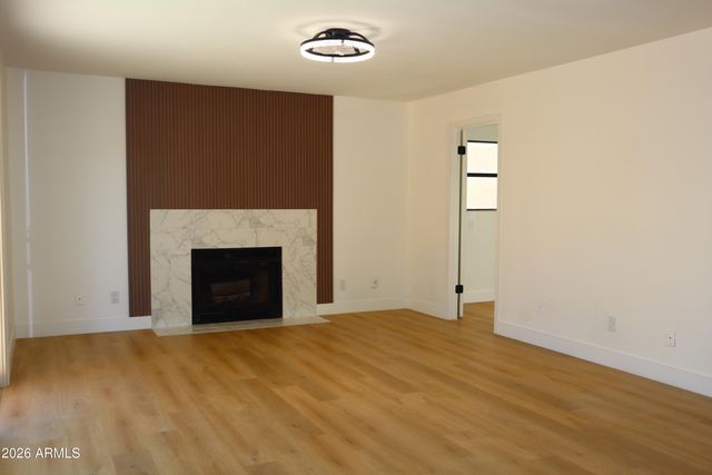 5326 W CHERYL Drive, Glendale, AZ 85302