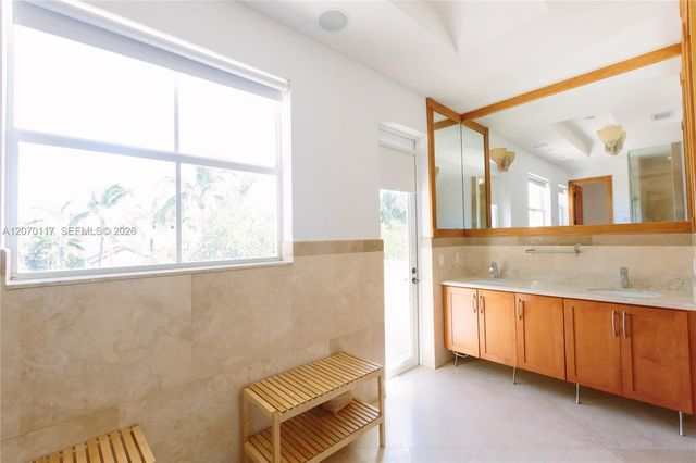 335 W Enid Drive, Key Biscayne, FL 33149
