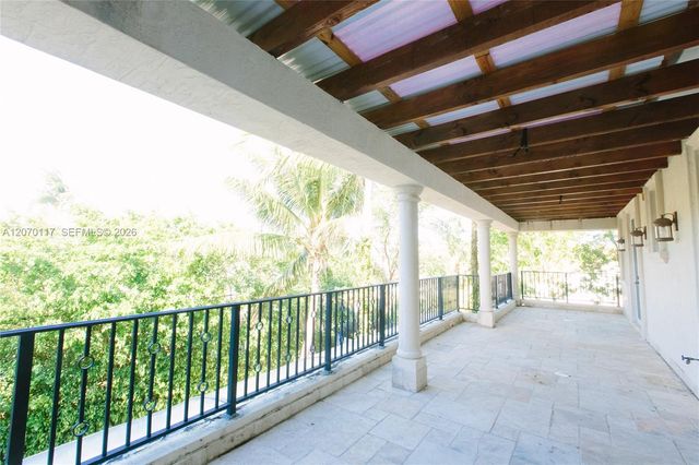 335 W Enid Drive, Key Biscayne, FL 33149