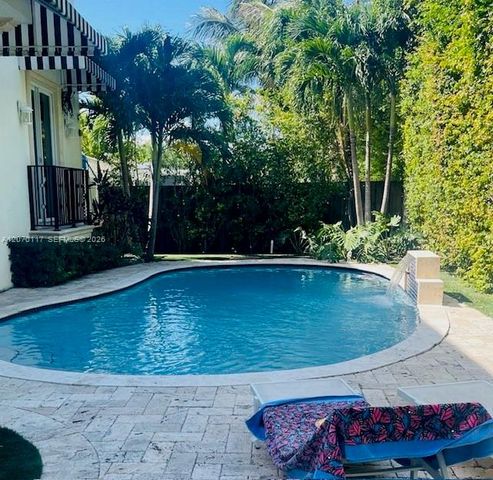 335 W Enid Drive, Key Biscayne, FL 33149
