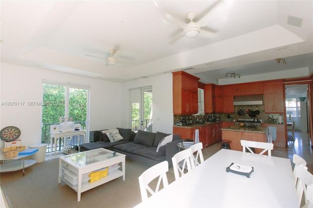 335 W Enid Drive, Key Biscayne, FL 33149