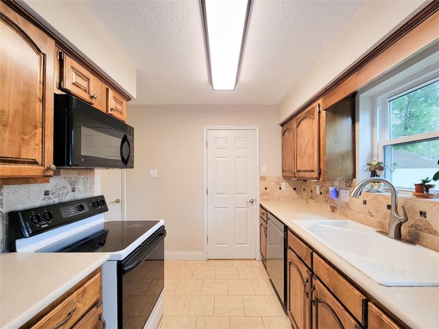 11923 Rocky Lake Drive, Houston, TX 77070