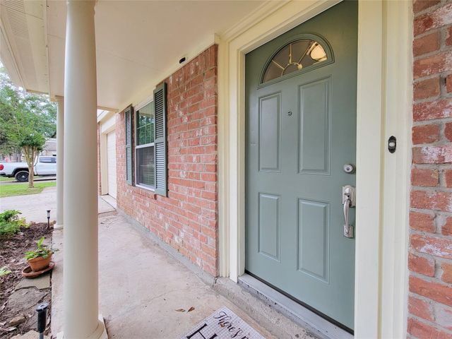 11923 Rocky Lake Drive, Houston, TX 77070