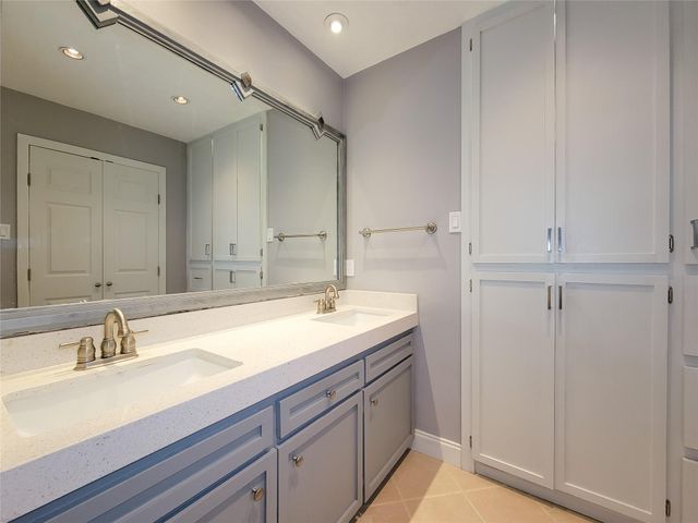 11923 Rocky Lake Drive, Houston, TX 77070