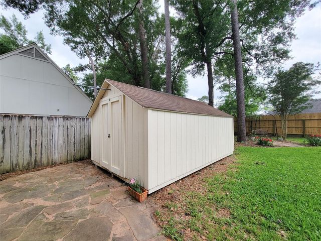 11923 Rocky Lake Drive, Houston, TX 77070