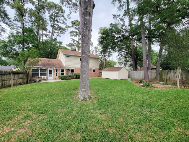 11923 Rocky Lake Drive, Houston, TX 77070