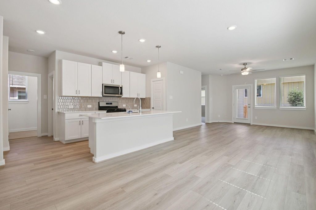 5605 Andesine Drive, Houston, TX 77048