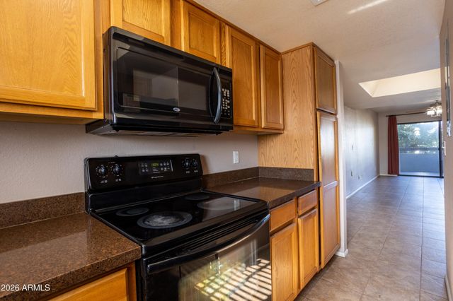 1215 E LEMON Street 220, Tempe, AZ 85281