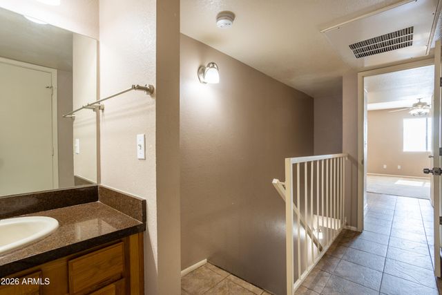 1215 E LEMON Street 220, Tempe, AZ 85281
