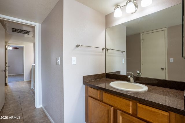 1215 E LEMON Street 220, Tempe, AZ 85281