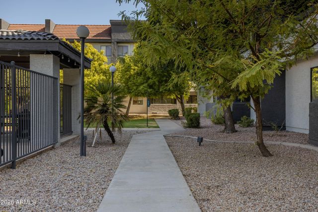 1215 E LEMON Street 220, Tempe, AZ 85281
