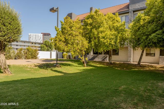 1215 E LEMON Street 220, Tempe, AZ 85281