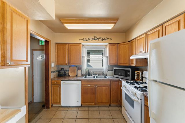 1045 177th Place, Hammond, IN 46324
