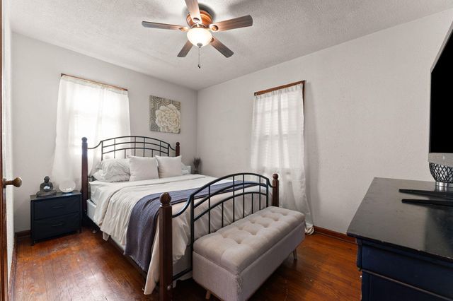 1045 177th Place, Hammond, IN 46324