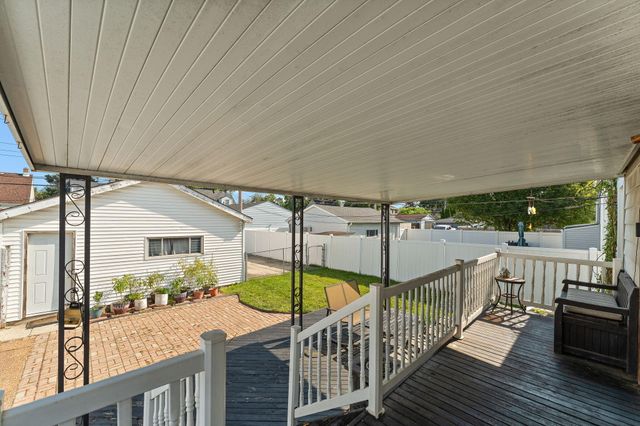 1045 177th Place, Hammond, IN 46324