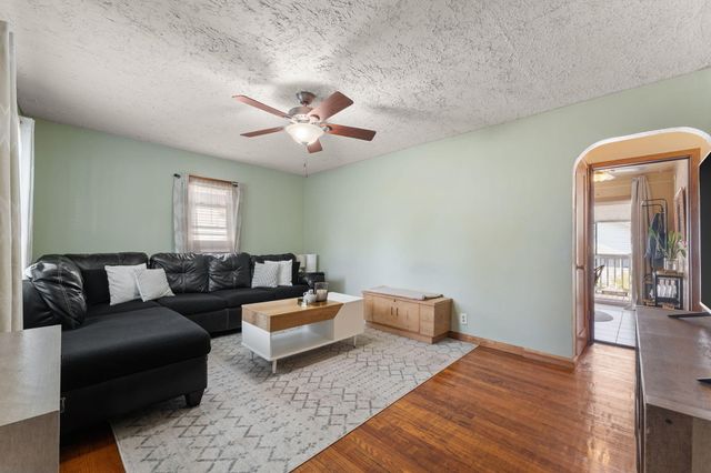 1045 177th Place, Hammond, IN 46324
