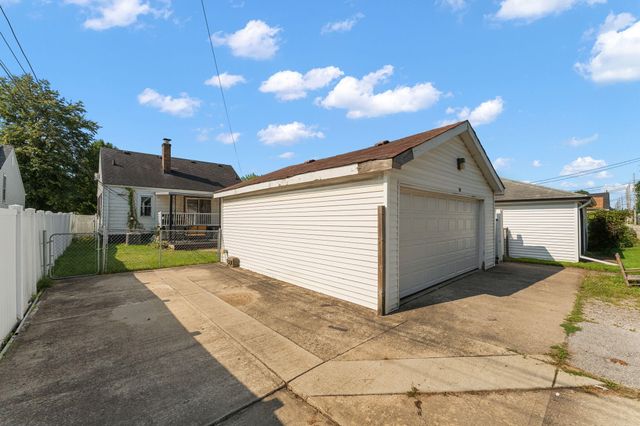 1045 177th Place, Hammond, IN 46324