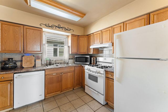 1045 177th Place, Hammond, IN 46324