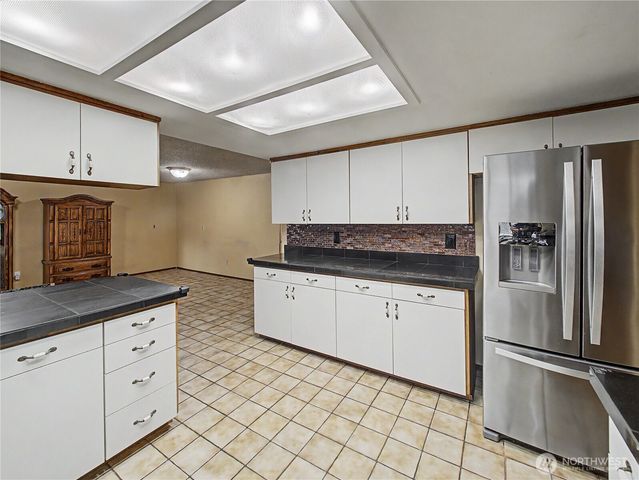 21327 SE 252nd Place, Maple Valley, WA 98038