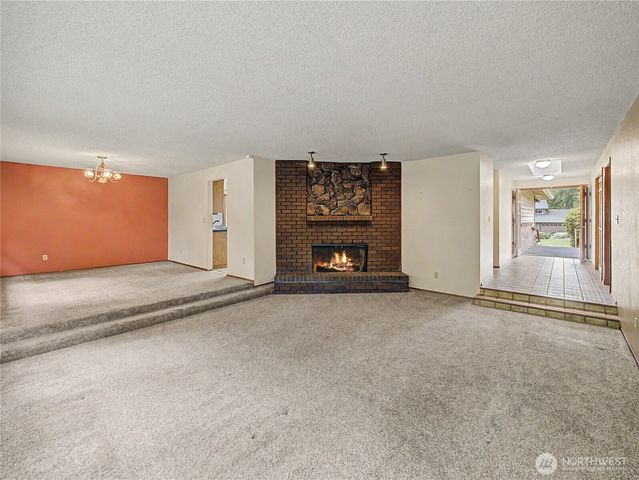 21327 SE 252nd Place, Maple Valley, WA 98038