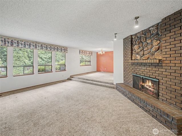 21327 SE 252nd Place, Maple Valley, WA 98038