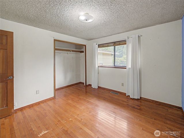 21327 SE 252nd Place, Maple Valley, WA 98038
