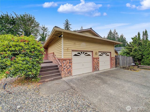 21327 SE 252nd Place, Maple Valley, WA 98038