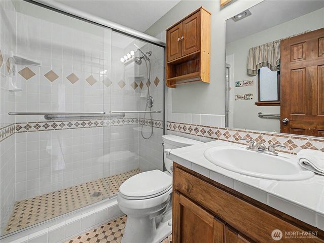 21327 SE 252nd Place, Maple Valley, WA 98038