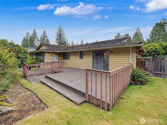 21327 SE 252nd Place, Maple Valley, WA 98038
