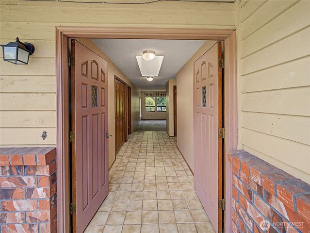 21327 SE 252nd Place, Maple Valley, WA 98038