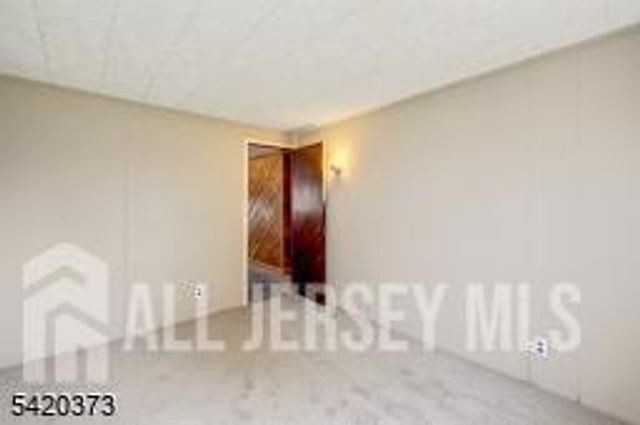 181 E Pleasant Grove Road, Jackson, NJ 08527