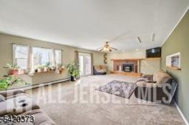 181 E Pleasant Grove Road, Jackson, NJ 08527