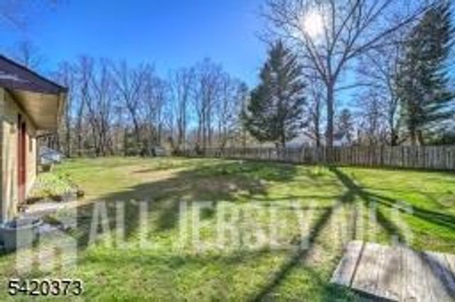 181 E Pleasant Grove Road, Jackson, NJ 08527