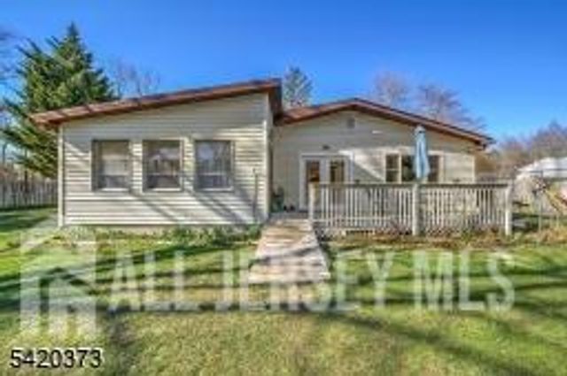 181 E Pleasant Grove Road, Jackson, NJ 08527