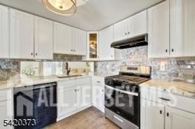 181 E Pleasant Grove Road, Jackson, NJ 08527