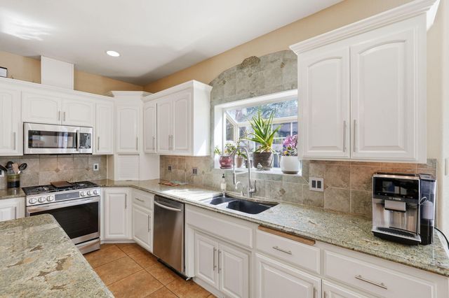 14861 Crupper, Sisters, OR 97759